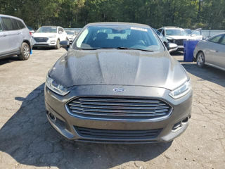 Ford Fusion foto 2