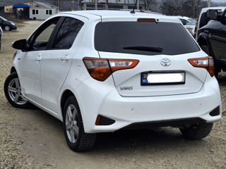 Toyota Yaris foto 2