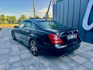 Mercedes S-Class foto 1