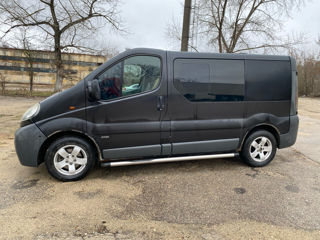 Opel Vivaro foto 2