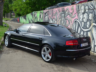 Audi A8 фото 2