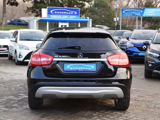 Mercedes GLA foto 13