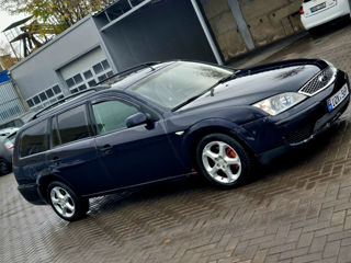 Ford Mondeo foto 7