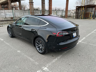 Tesla Model 3 foto 5