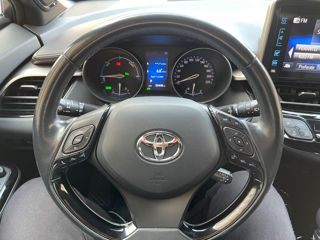 Toyota C-HR foto 10