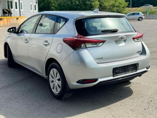 Toyota Auris foto 3