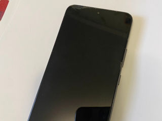 Vand Samsung Galaxy S22 foto 0