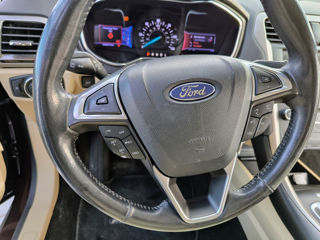 Ford Fusion foto 8