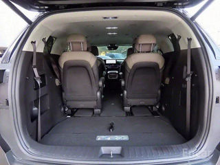 KIA Carnival foto 12