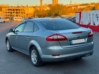 Ford Mondeo foto 7