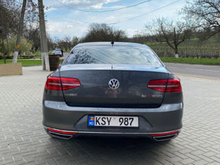 Volkswagen Passat foto 4