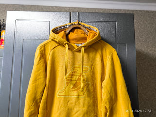 Los Angeles Lakers NBA hoodie champion size M