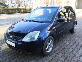 Ford Fiesta foto 2