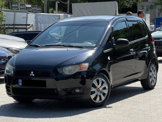 Mitsubishi Colt foto 1