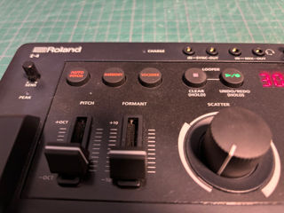 Roland E-4 foto 2