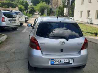 Toyota Yaris foto 1