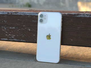 iPhone 11 64 GB de la 232 pe lună! Ca nou! foto 4