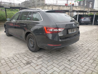 Skoda Superb foto 1