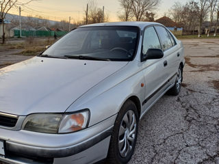 Toyota Carina foto 3