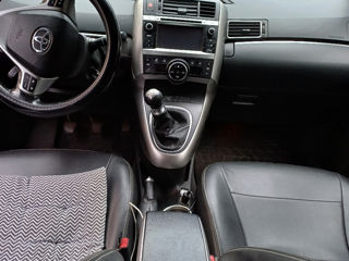 Toyota Verso foto 5