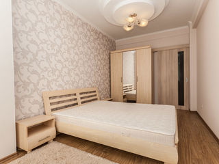 Se oferă spre chirie apartament cu 1 cameră+living in sectorul Botanica str. Trandafirilor! foto 2