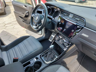 Volkswagen Touran foto 13