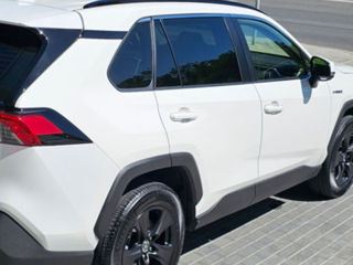 Toyota Rav 4 фото 1