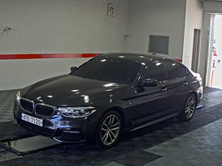 BMW 5 Series foto 2