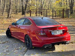 Mercedes C-Class Coupe foto 2