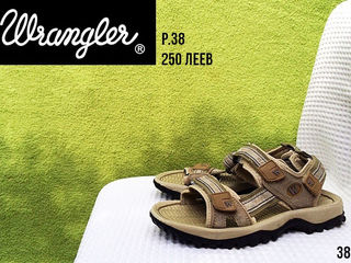 Wrangler, Quechua, Teva, Timbeland, Crocs размер 38-39 (220-380 леев) foto 2