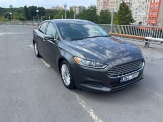 Ford Fusion foto 2