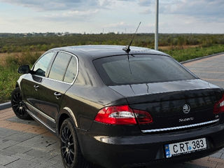 Skoda Superb foto 8