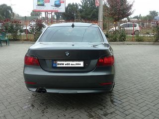 BMW 5 Series foto 4