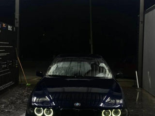 BMW 5 Series foto 1