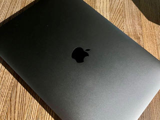 MacBook Pro 2017, i5 8GB RAM, 256GB SSD