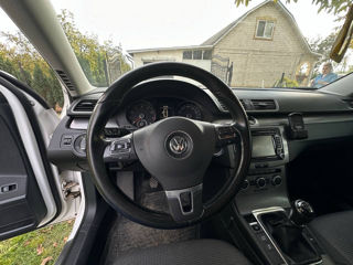 Volkswagen Passat foto 4