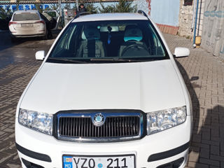 Skoda Fabia foto 2