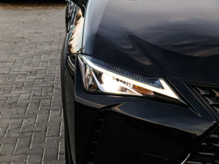 Lexus UX foto 14