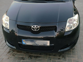 Toyota Auris foto 1