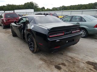 Dodge Challenger foto 2