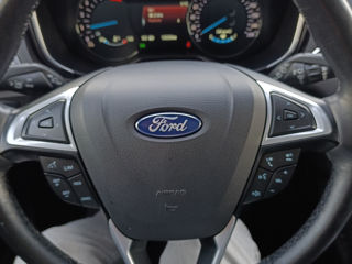 Ford Mondeo foto 6