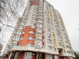 Apartament cu 2 camere, 80 m², Botanica, Chișinău