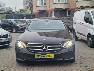 Mercedes E-Class foto 2