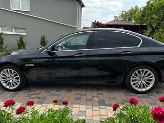 BMW 5 Series foto 5