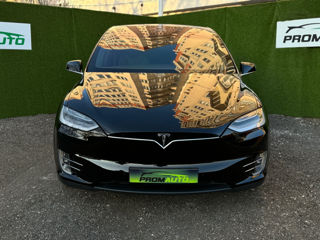 Tesla Model X foto 2