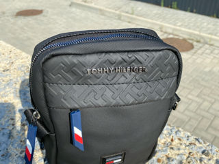 Tommy Hilfiger foto 3