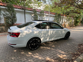 Skoda Superb foto 4