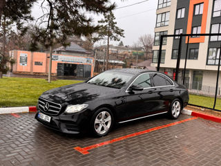 Mercedes E-Class foto 2