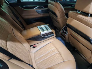 BMW 7 Series foto 9