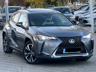 Lexus UX foto 1